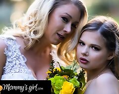 MOMMY'S GIRL - Bridesmaid Katie Morgan Porks Hard The brush Stepdaughter Coco Lovelock Winning The brush Nuptial