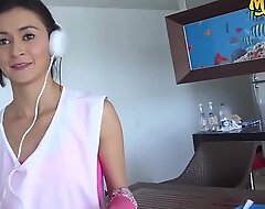 MAMACITAZ - #Sofia Candela #Charles Gomez - Untrained Latina Maid Got Played By Frying Caravanserai Boarder And Fucks On every side Him