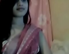 Desi unsubtle girlie show on camera
