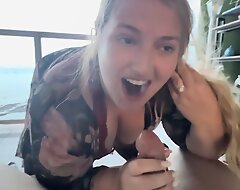 Plumper Wife Blowjob Cum Swallow with a Smile!