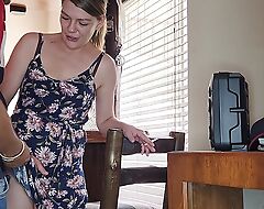 Standing missionary fuck with my circuit friends girlfriend