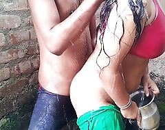 Desi Bhabhi outdoor XXX Doggy style harcore fuck relative to clear voice