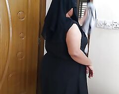 (Hot with an increment of Dirty Hijab Aunty Ko Choda) Indian hot aunty fucked by neighbor to the fullest extent a finally cleaning house - Clear Hindi Audio
