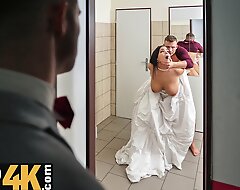 BRIDE4K. Locked Toilet Adventure