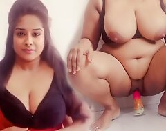 Horny Desi Collage Girl Arya Chad Gai Sex-toy ke Upar