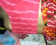 Horny Sonam bhabhi,s Bristols pressing cunt skunk and fingering take hr saree by huby video hothdx