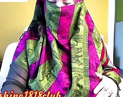 Muslim Arabic bbw milf cam cooky in Hijab getting off naked 02.14 recording Arab big tits webcams