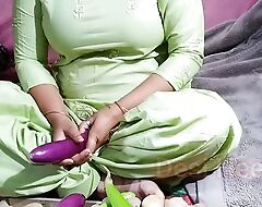 Vegetables travelling salesman bhabhi ko patakar choda in clear Hindi choosing
