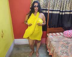 Sexy Bengali Bhabi fucking with Cucumber in will not hear of bedroom in yellow dress