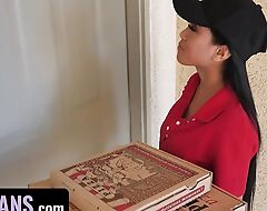 Pizza Delivery Asian Nobles Acquires Stuck In The Eyeglasses & This babe Has To Suck 2 Unhelpful Dicks - TeamSkeet