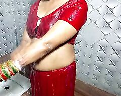 Bengali Girl Emily Ne Bathroom Me Nahate Tome Chut ME ugli Dali- Fireecouple Solo Sexual intercourse