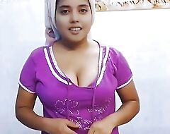 I strive discern my friends mom big boobs she is as a result hot i strive shafting her twat