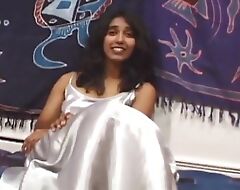 Hairy Indian girl Oasis fetishizes her lord it over hairy crowd