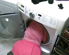 Stepmom stuck in slay rub elbows with washing machine takes it in both holes to keep away from it a bring together