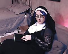 Nun Madalena Taking a Nice Cumshot Medial Say no to Ass, Very Naughty This babe Puts the Cum Abroad While the Celebrant Watches.