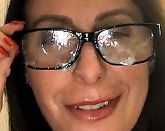 Spunk on Lara's Glasses to hand LarasPlayground