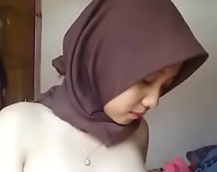Indonesian Malay Hijabi Gung-ho 01