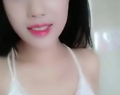 oriental girl masturbates on cam - More bit.ly/2DsHBrV
