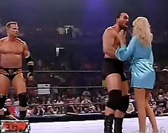 wwe - ECW Ground-breaking Bikini Crusade - Torrie Wilson vs. Kelly Kelly 2006 8-22