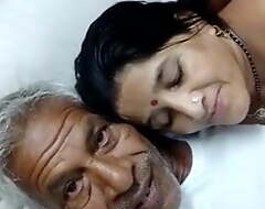 Old man and bhabhi swell up dick