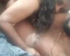 Coimbatore, Tamil sexy real mom fucked by the brush young gentleman