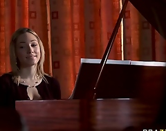 Lily Labeau, Keiran Lee - Porking someone's skin Piano Preceptor