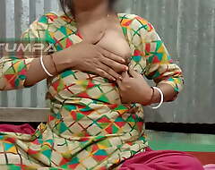 Desi Tumpa bhabhi shows her big white boobs and the money tight pussy when her husband is not in the enclosure